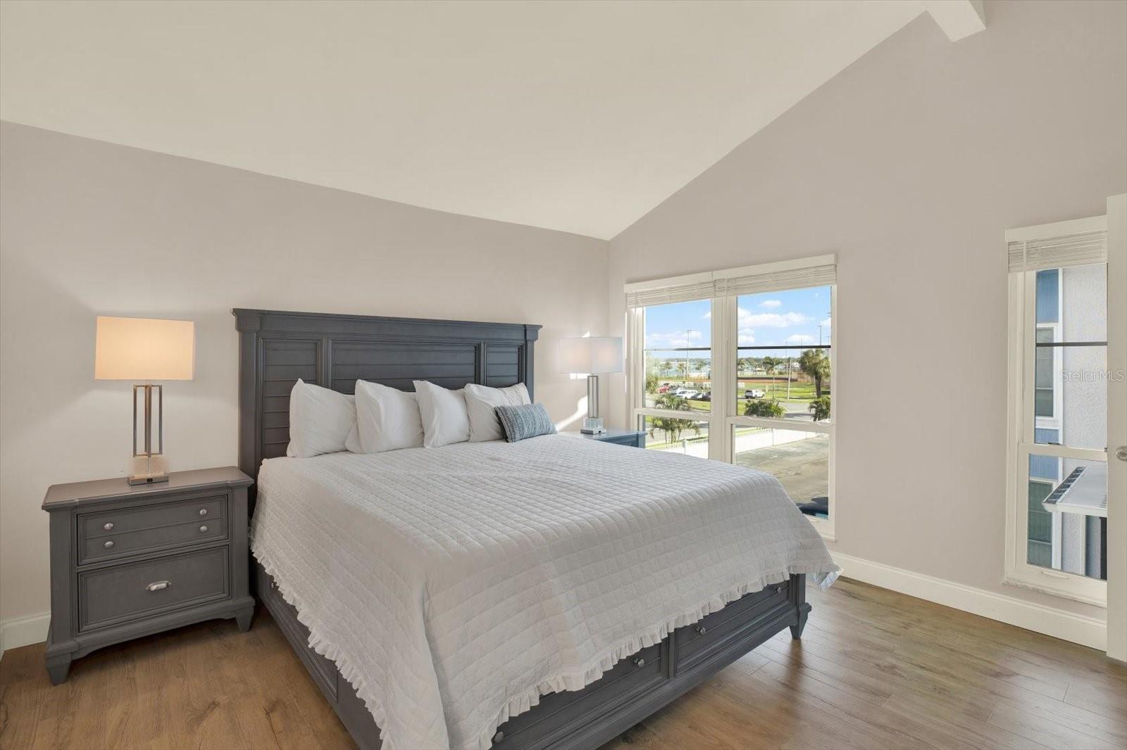 169 MEDALLION BLVD #E, MADEIRA BEACH, FL — photo 12