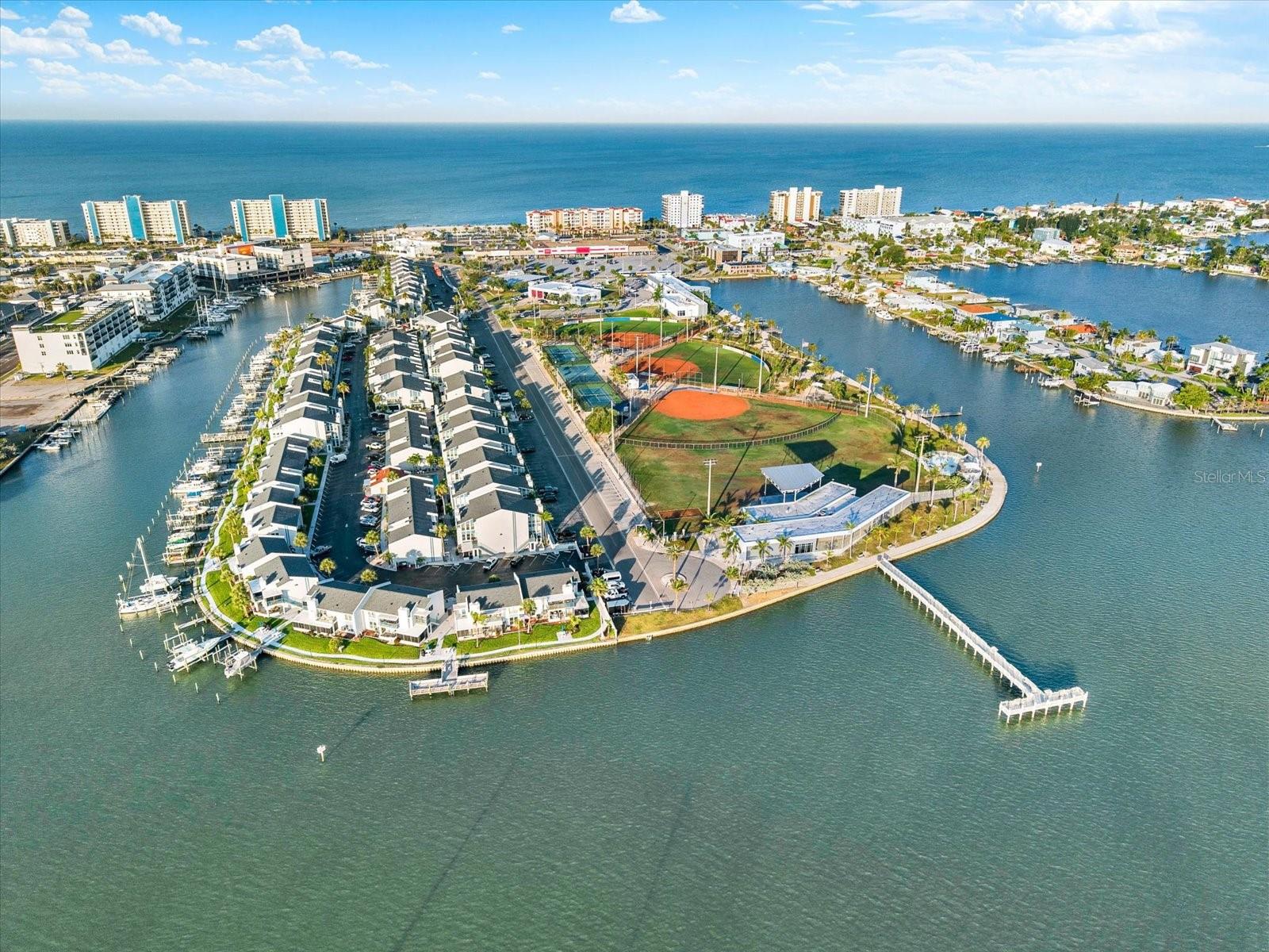 169 MEDALLION BLVD #E, MADEIRA BEACH, FL — photo 20