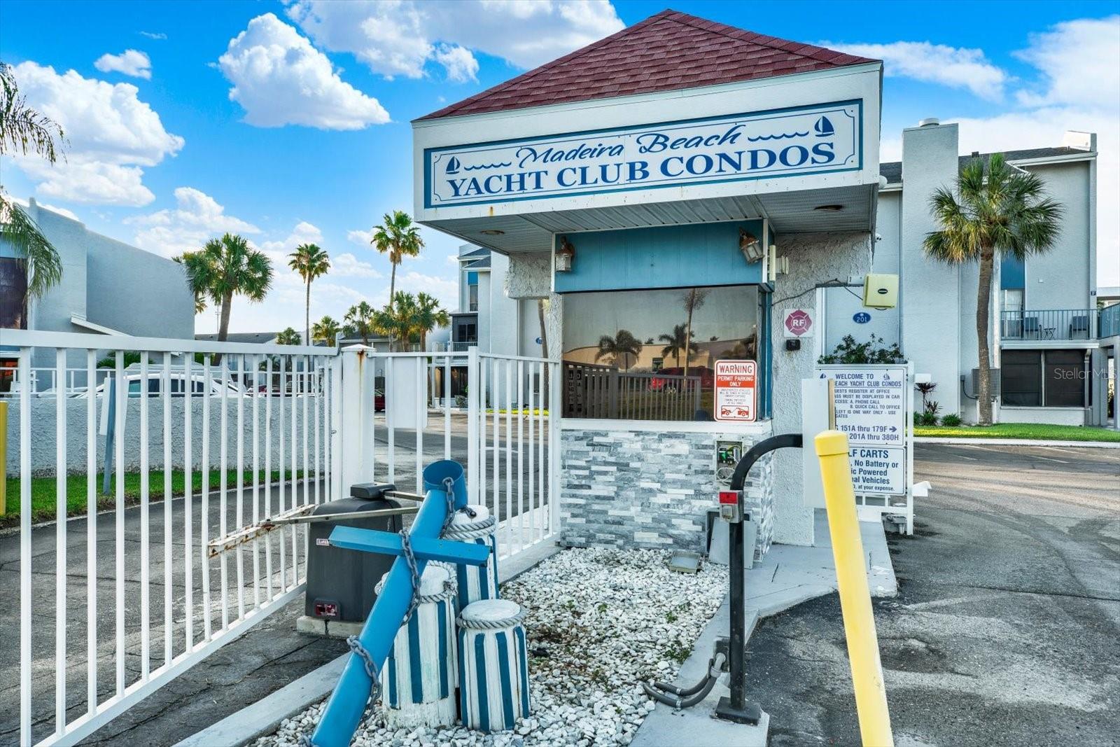 169 MEDALLION BLVD #E, MADEIRA BEACH, FL — photo 22