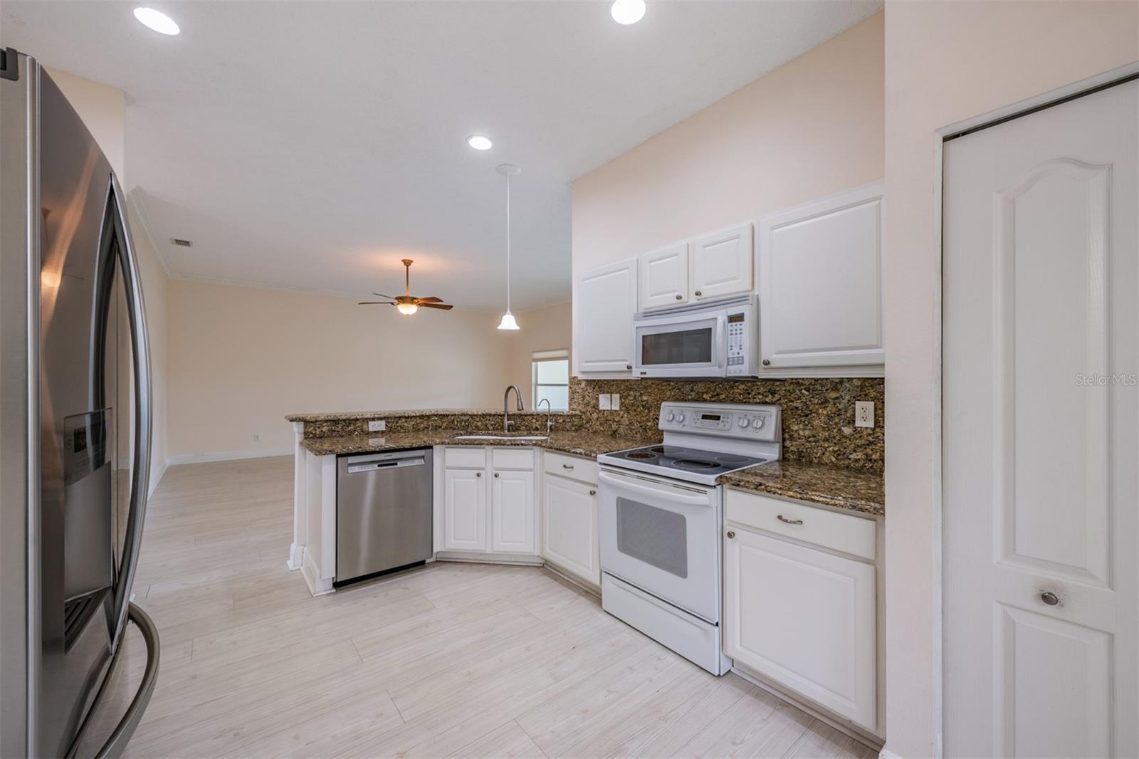 1230 CORINTH GREENS DR #2, SUN CITY CENTER, FL — photo 30