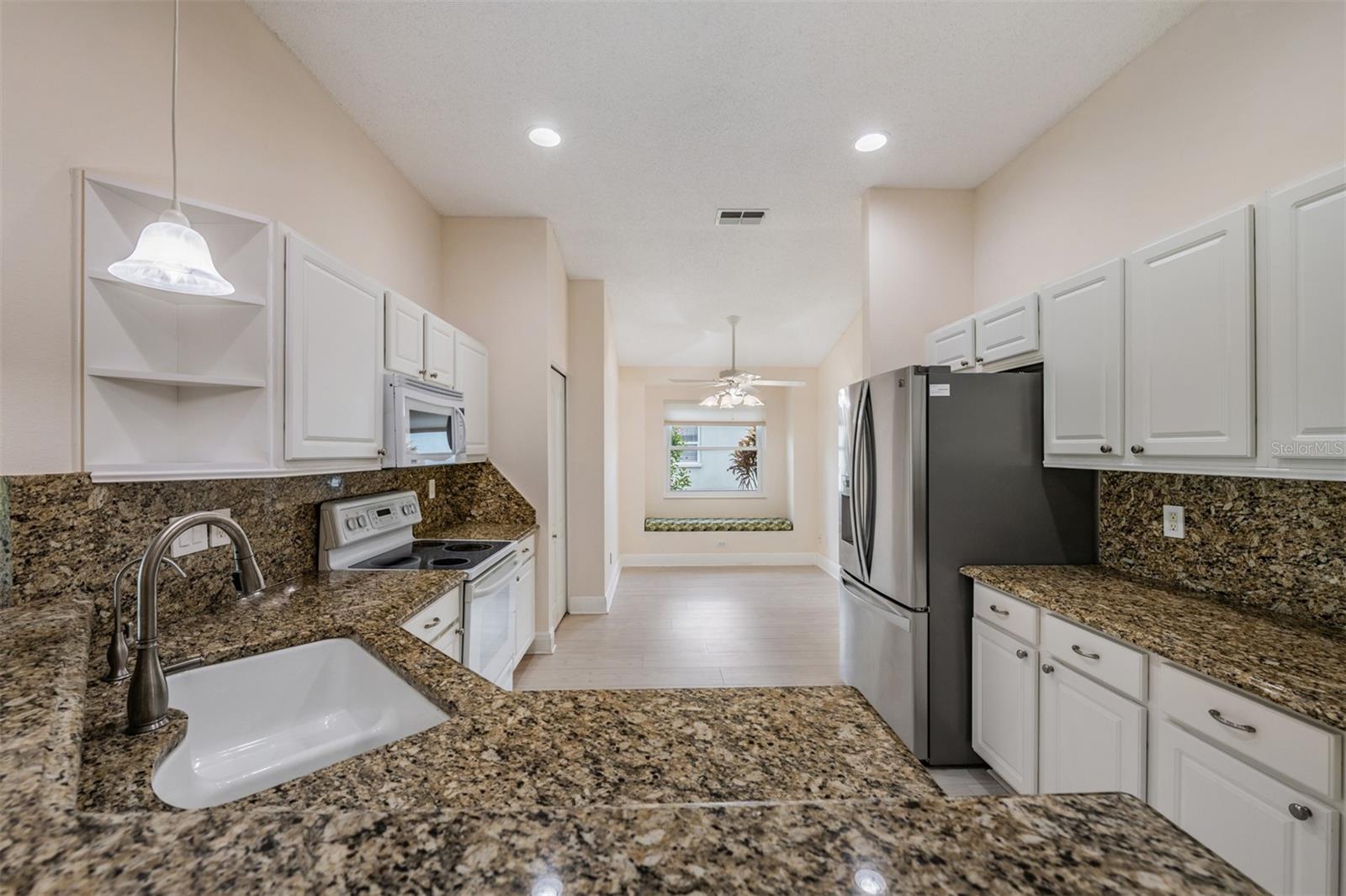 1230 CORINTH GREENS DR #2, SUN CITY CENTER, FL — photo 32