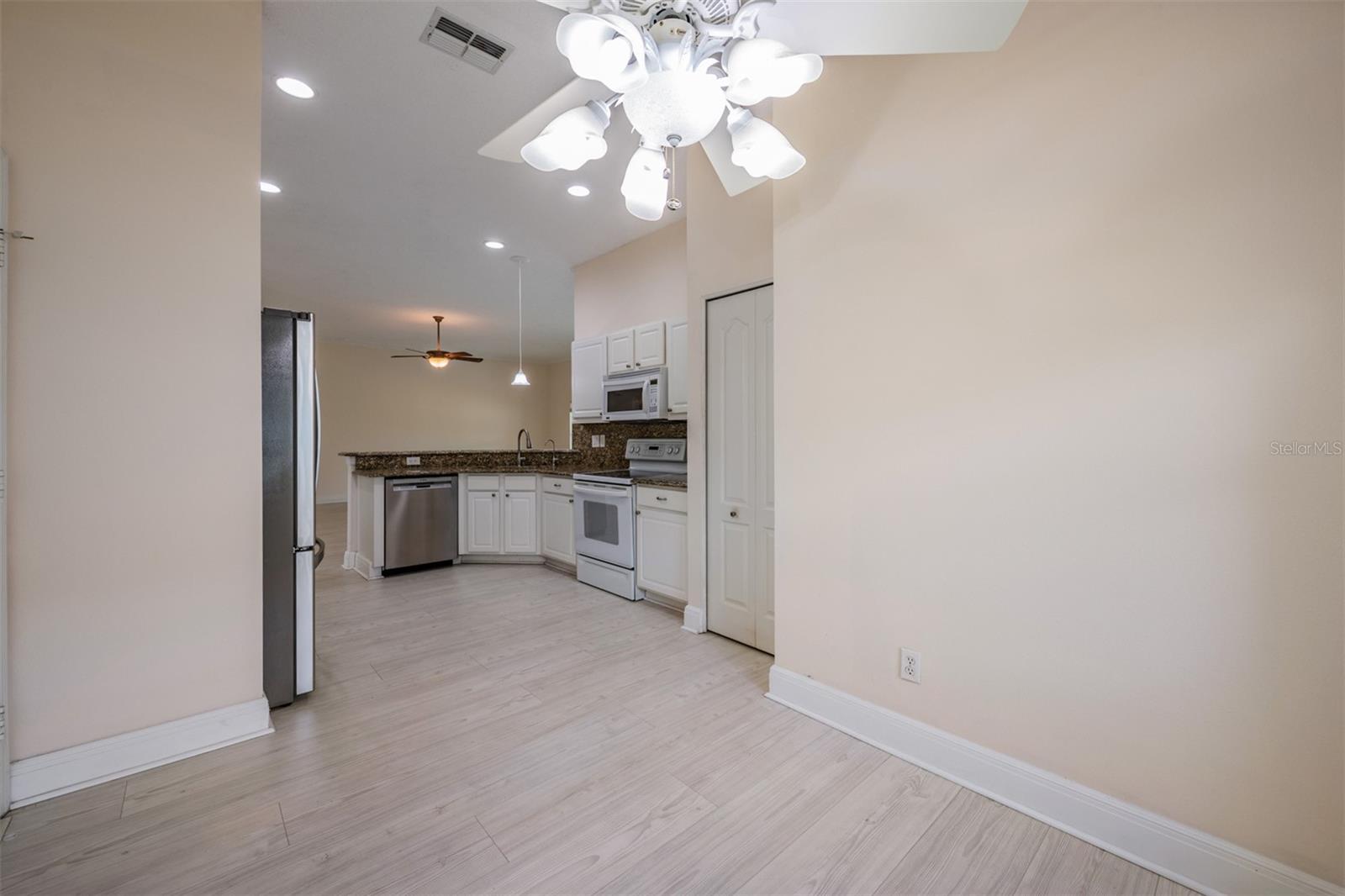 1230 CORINTH GREENS DR #2, SUN CITY CENTER, FL — photo 35