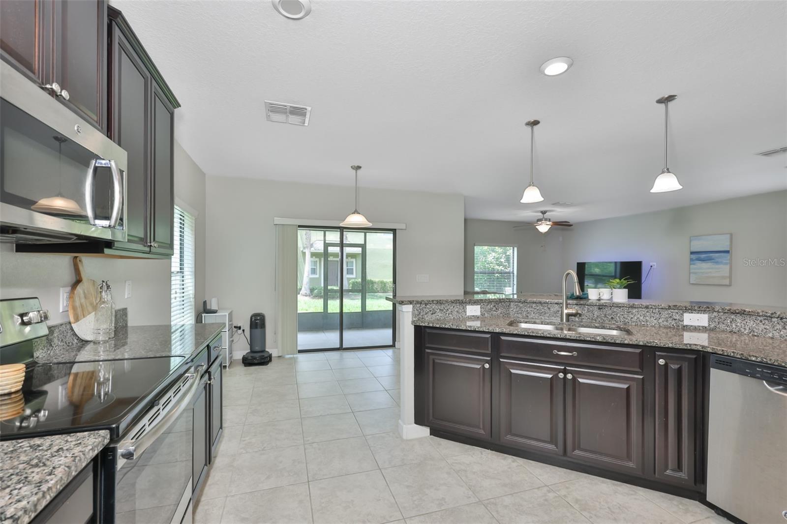 1922 CITRUS LAKE CT, RUSKIN, FL — photo 6