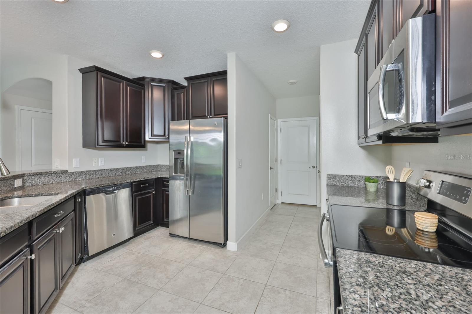 1922 CITRUS LAKE CT, RUSKIN, FL — photo 7