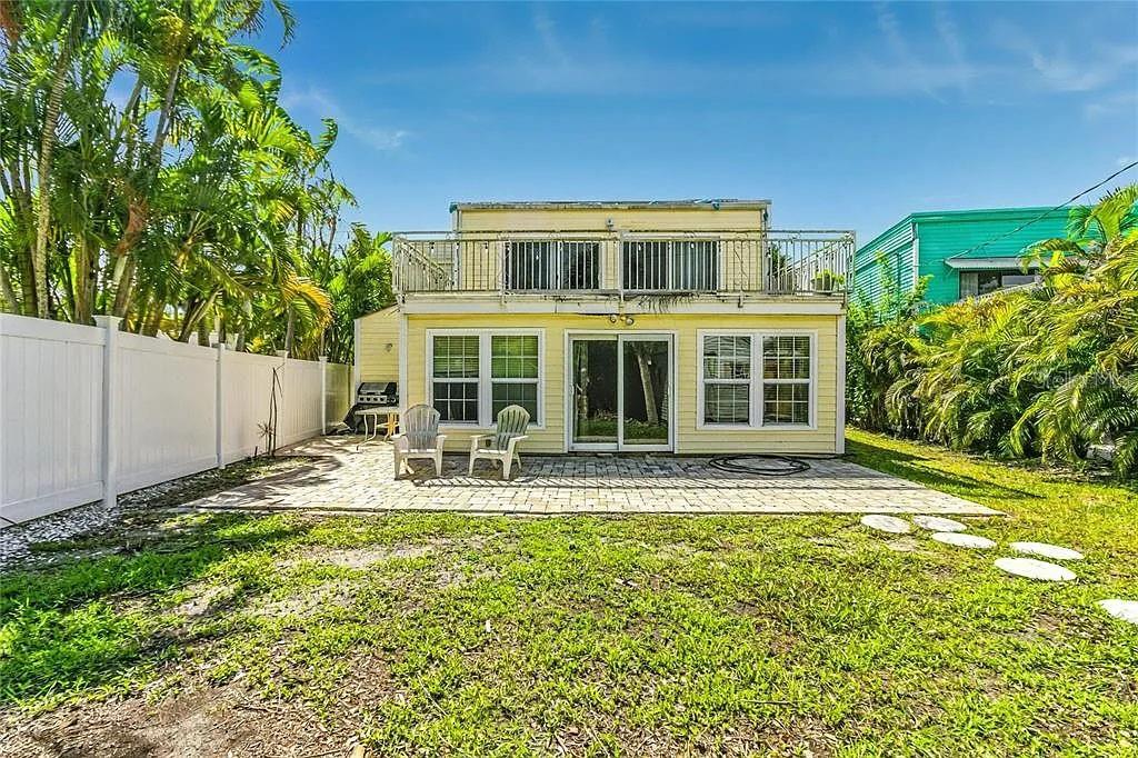 643 CALLE DE PERU, SARASOTA, FL — photo 2