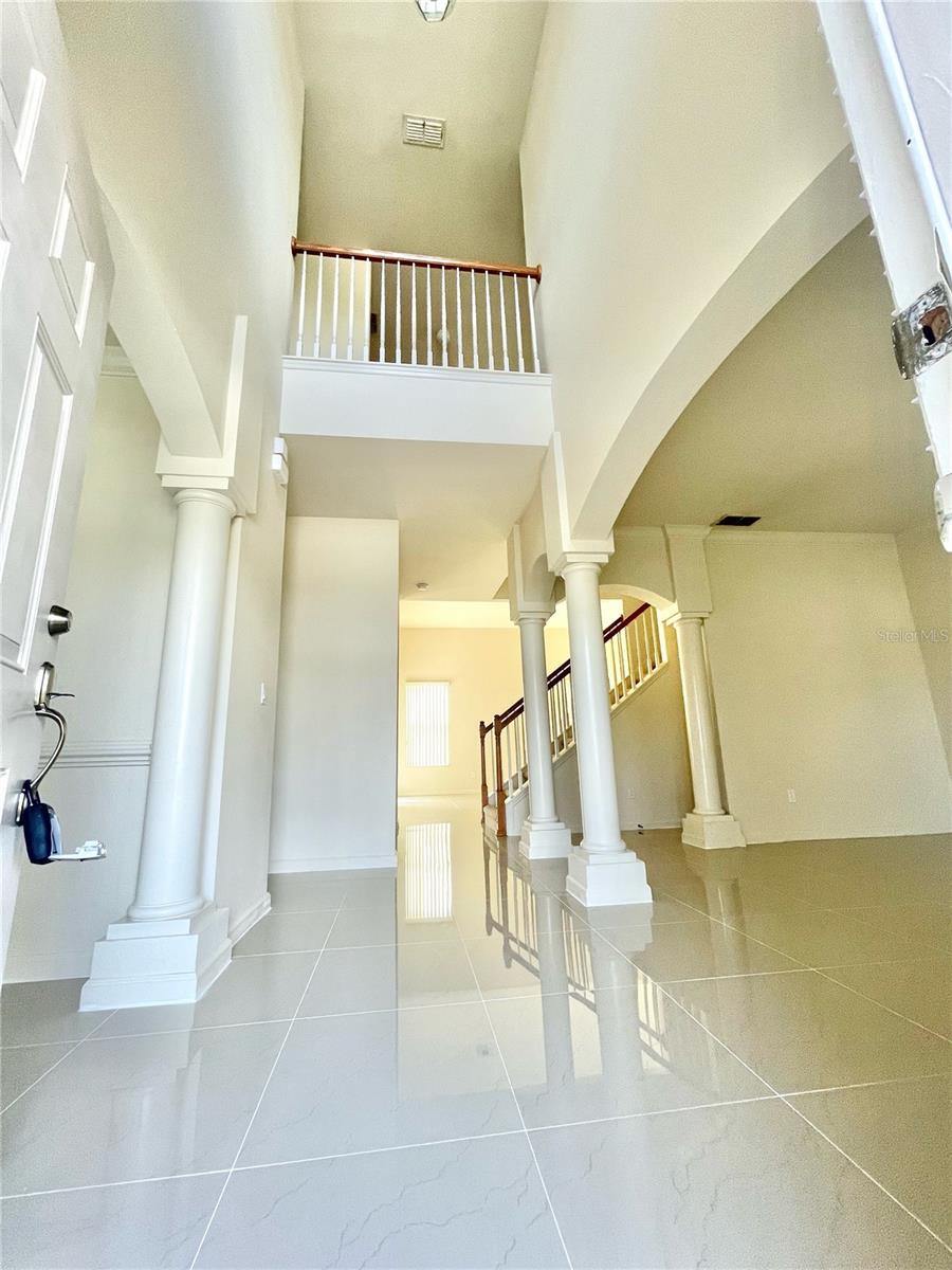 2370 HINSDALE DR, KISSIMMEE, FL — photo 4