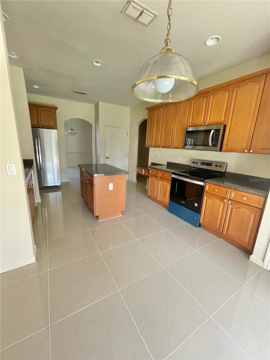 2370 HINSDALE DR, KISSIMMEE, FL — photo 10