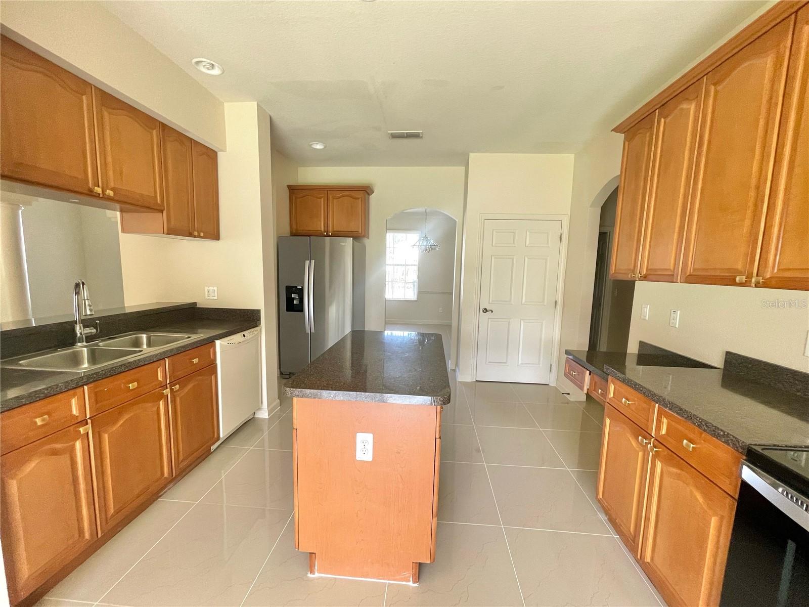 2370 HINSDALE DR, KISSIMMEE, FL — photo 11