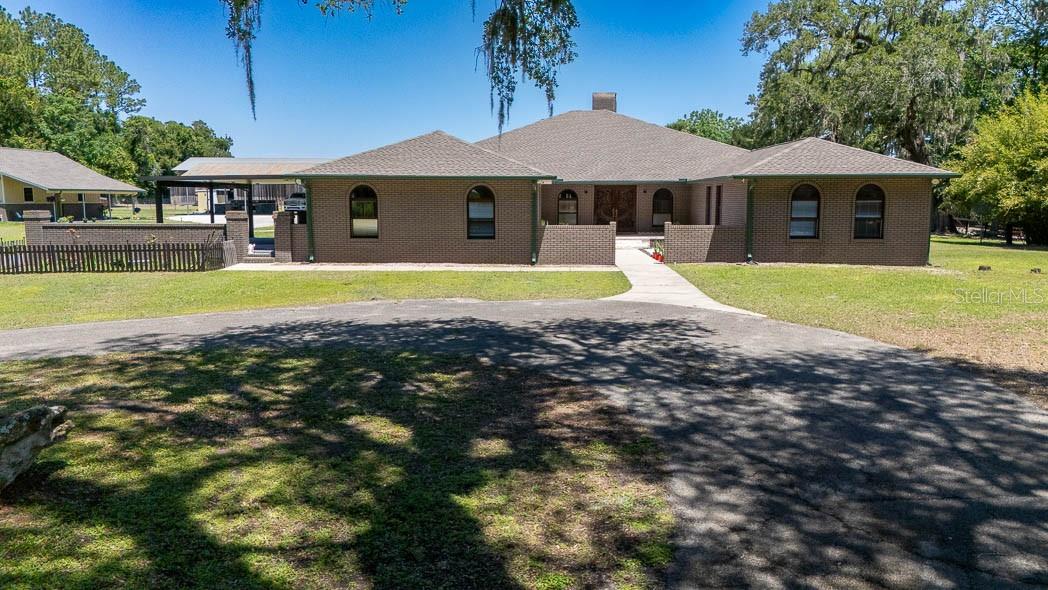 830 NW 111TH LN, OXFORD, FL — photo 3