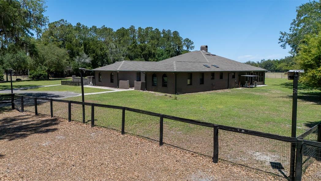 830 NW 111TH LN, OXFORD, FL — photo 22