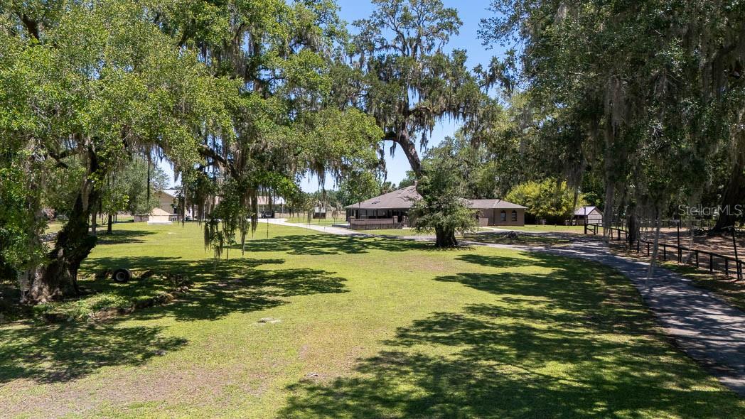 830 NW 111TH LN, OXFORD, FL — photo 23