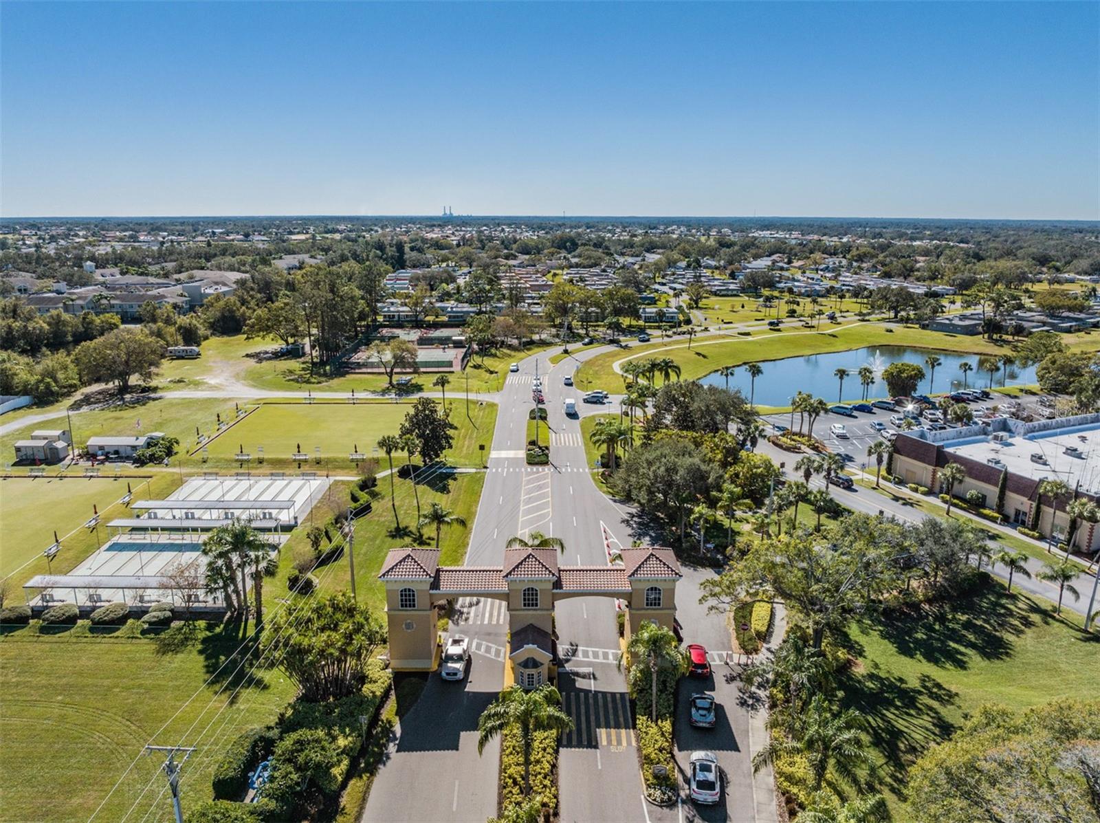 302 ANDOVER PL S #167, SUN CITY CENTER, FL — photo 43