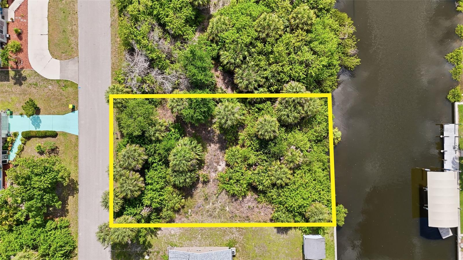 18318 VAN NUYS CIR, PORT CHARLOTTE, FL — photo 4