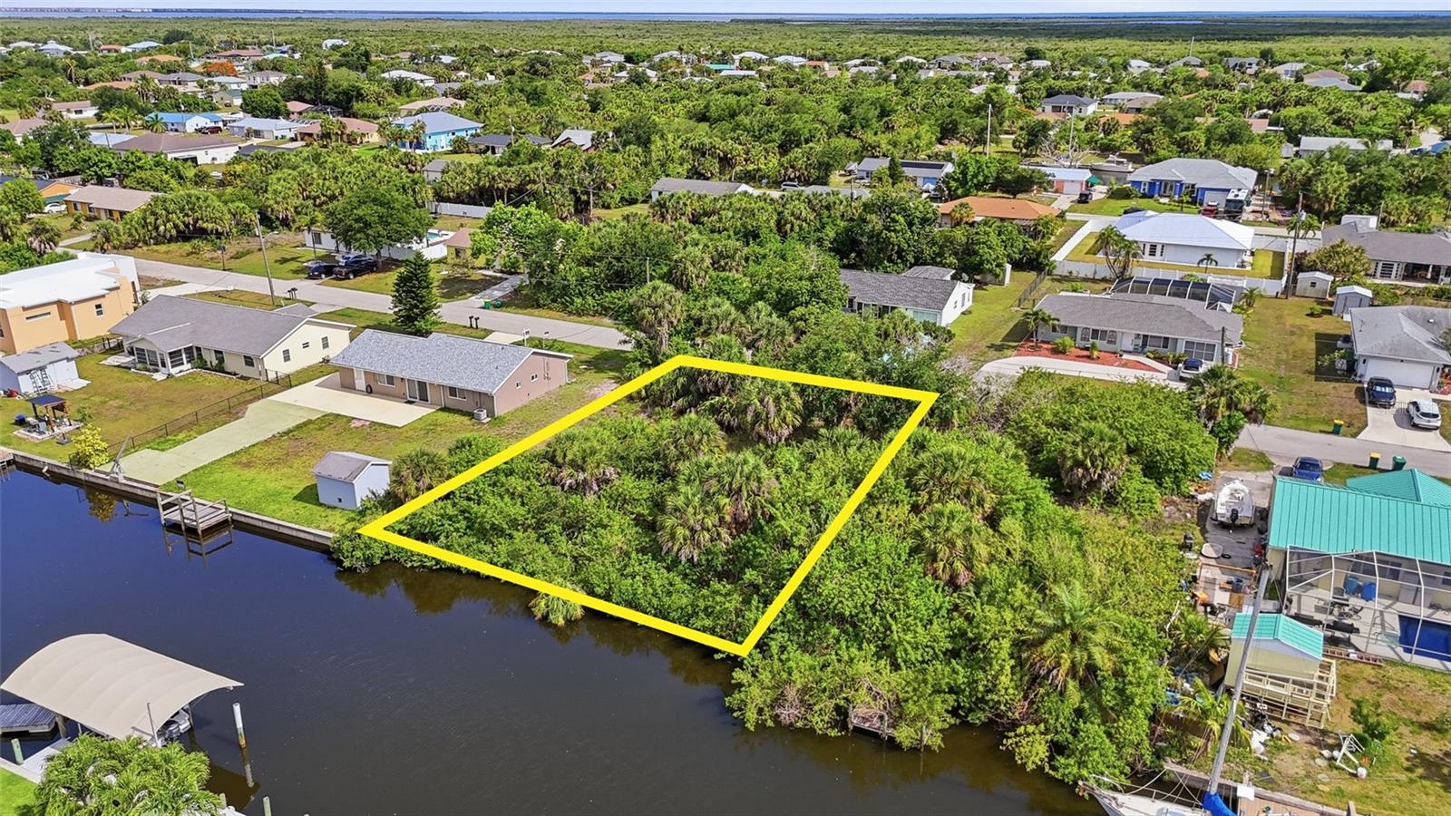 18318 VAN NUYS CIR, PORT CHARLOTTE, FL — photo 5