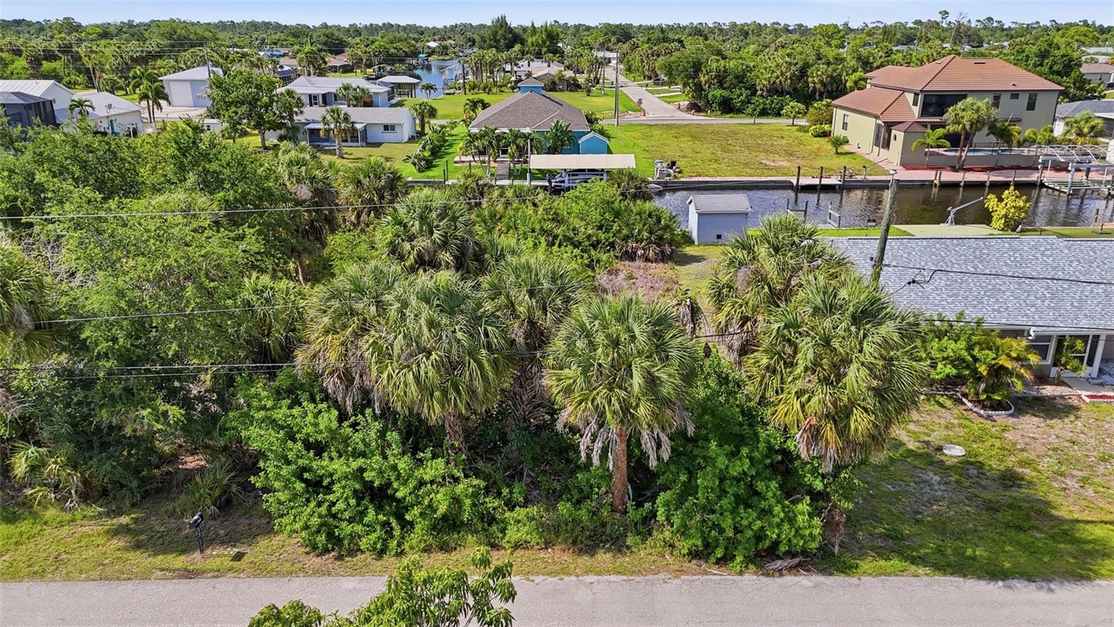 18318 VAN NUYS CIR, PORT CHARLOTTE, FL — photo 6