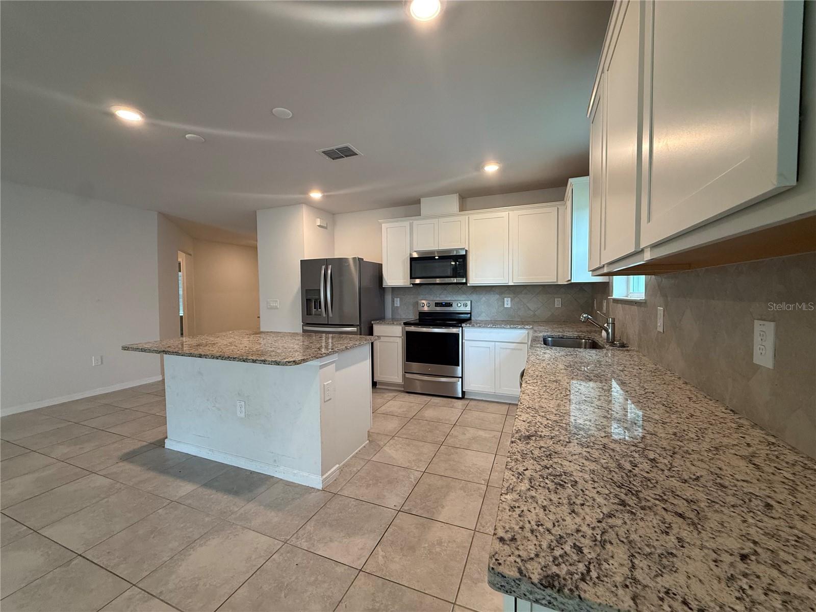 30596 THUNDERBIRD DR, WESLEY CHAPEL, FL — photo 32