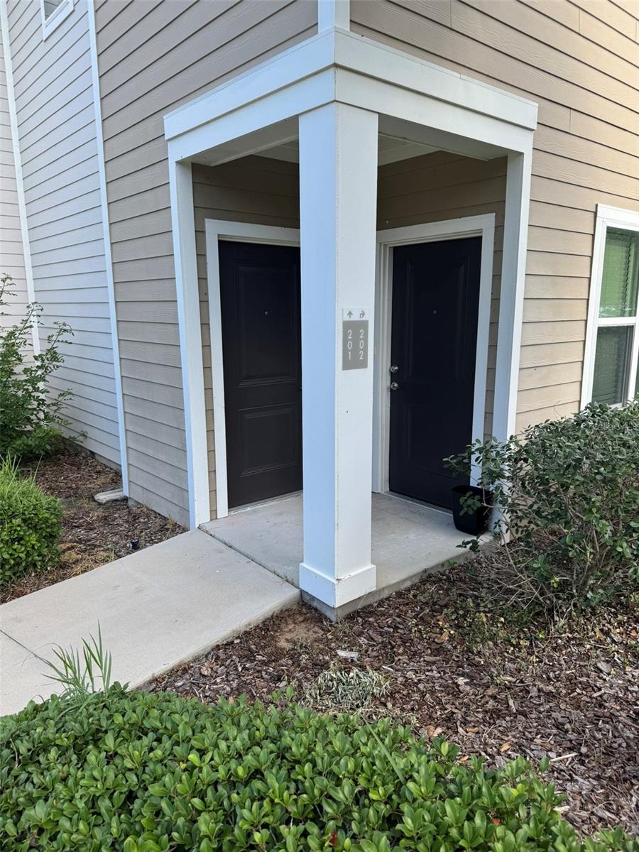 2420 ANN ROU RD #201, TAVARES, FL — photo 4
