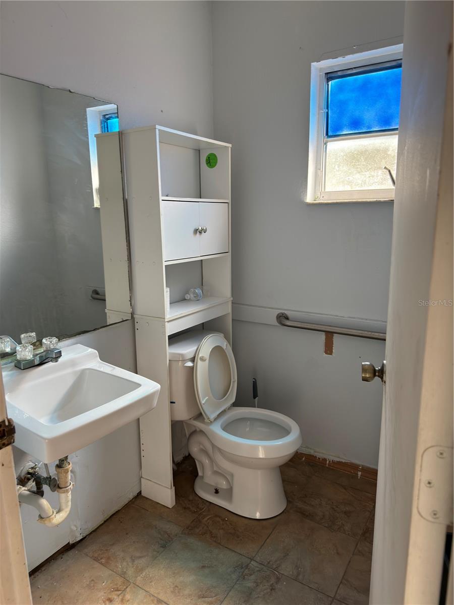 18290 PAULSON DR #4, PORT CHARLOTTE, FL — photo 9
