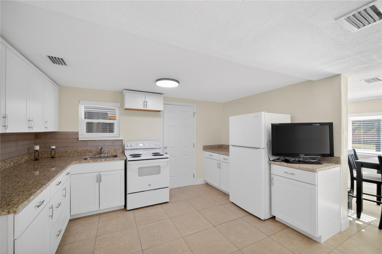 2280 NORWELL AVE, ORLANDO, FL — photo 13