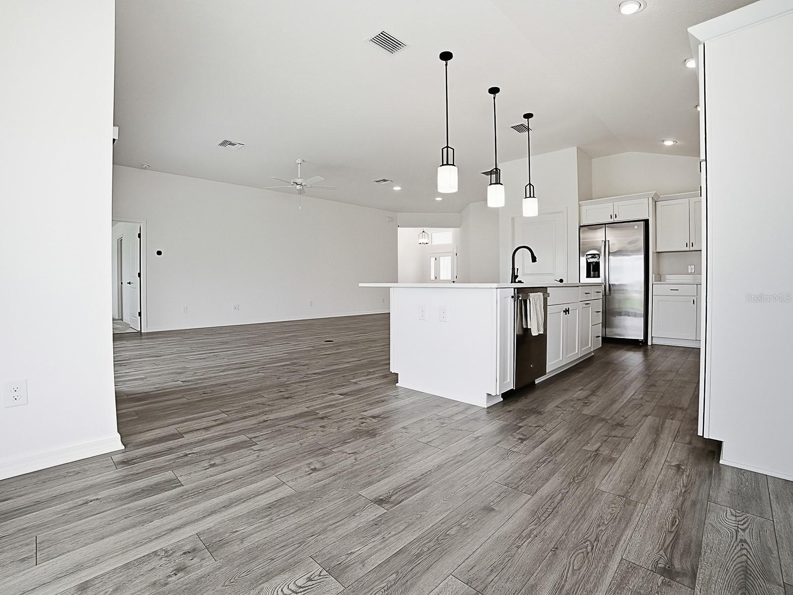 1404 HEARNS LOOP, THE VILLAGES, FL — photo 19