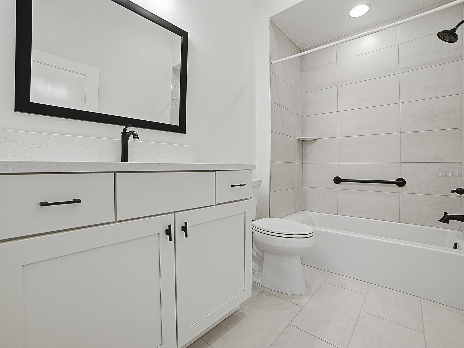 1404 HEARNS LOOP, THE VILLAGES, FL — photo 24