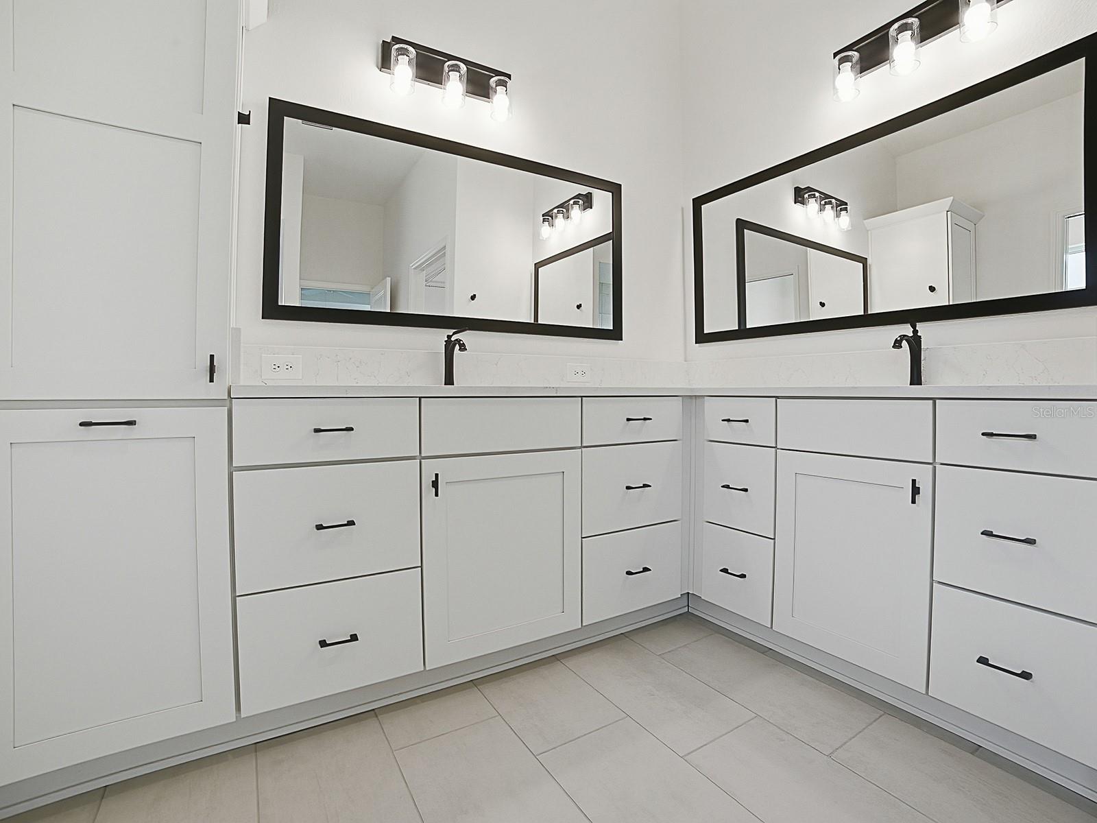 1404 HEARNS LOOP, THE VILLAGES, FL — photo 31