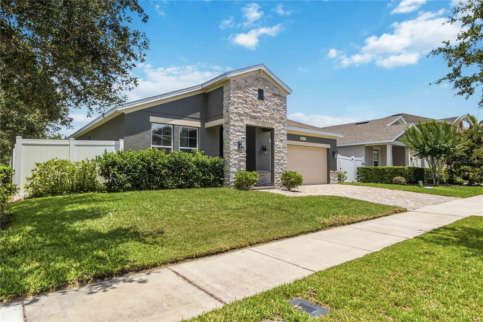 2015 BEACON LANDING CIR, ORLANDO, FL — photo 2