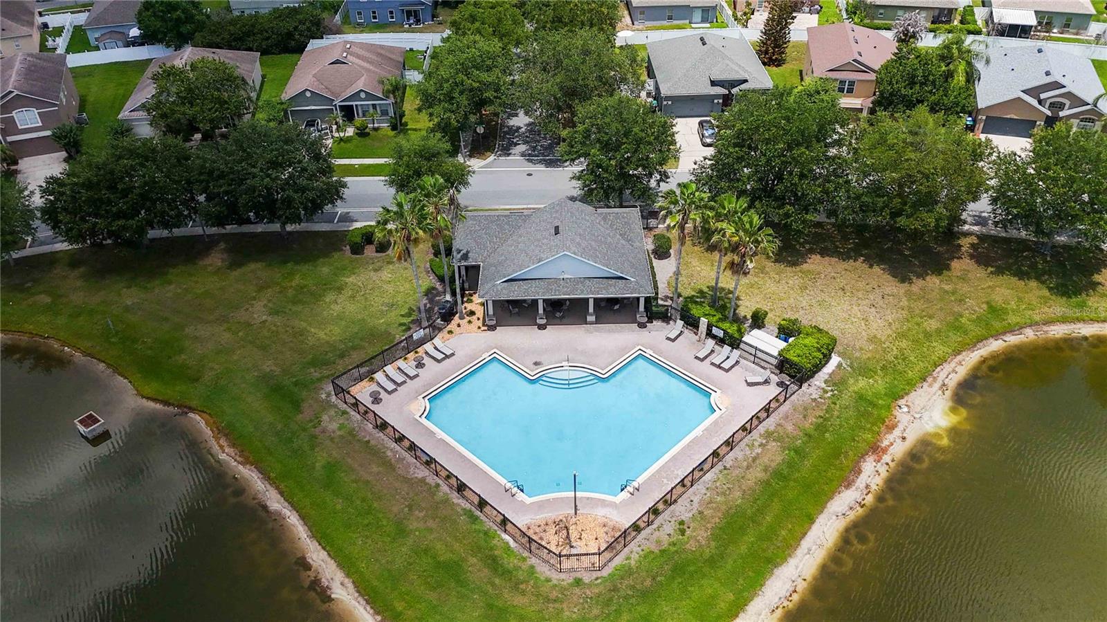 2015 BEACON LANDING CIR, ORLANDO, FL — photo 41
