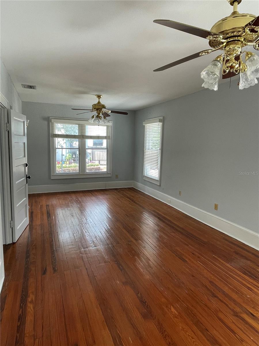 612 E CENTRAL BLVD, ORLANDO, FL — photo 9