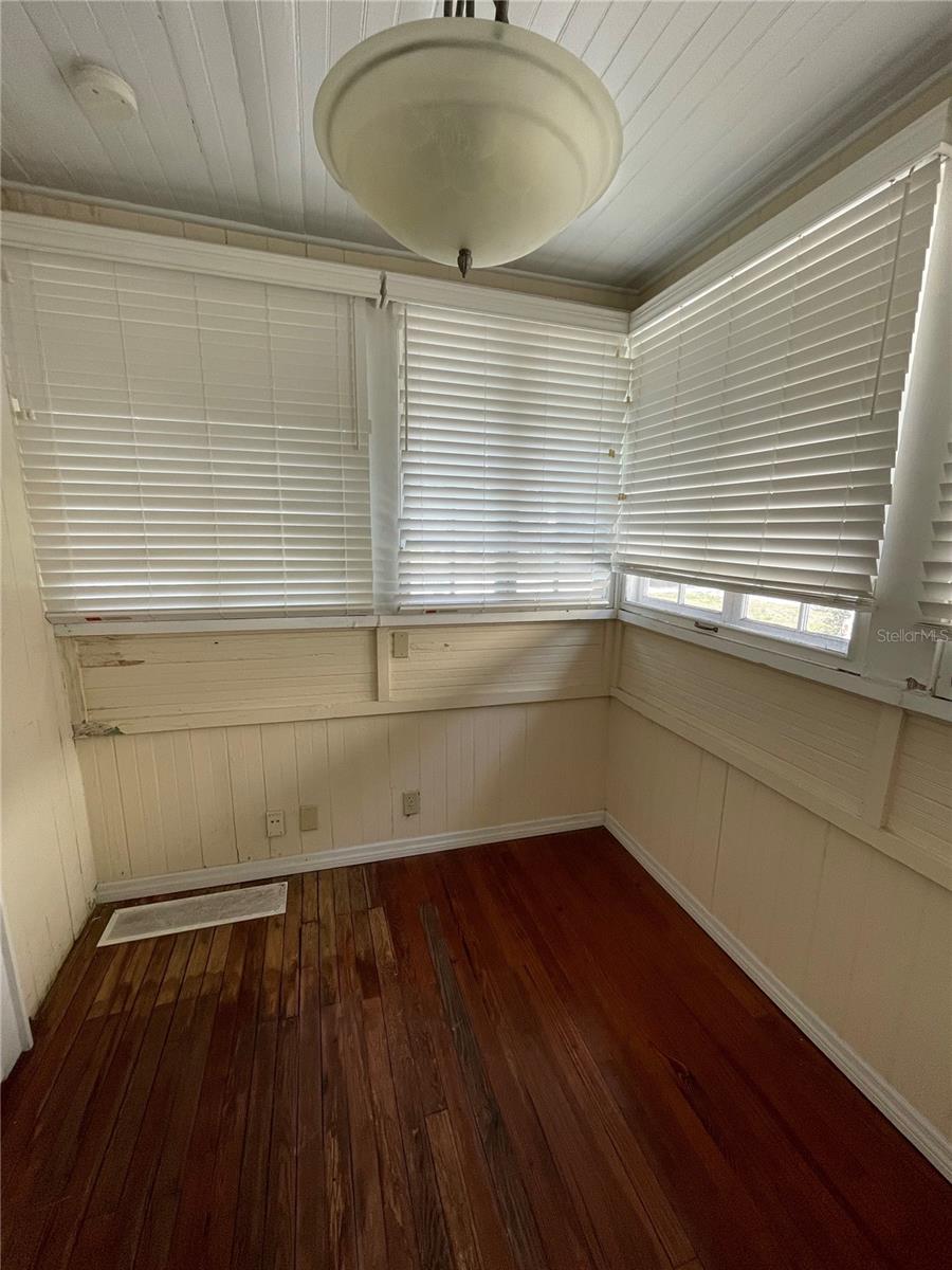 612 E CENTRAL BLVD, ORLANDO, FL — photo 16