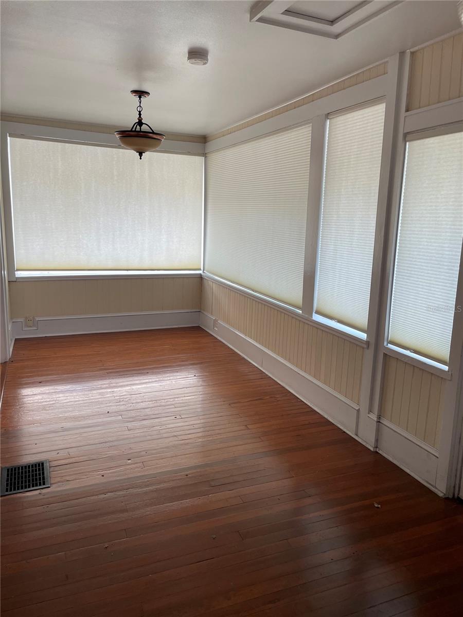 612 E CENTRAL BLVD, ORLANDO, FL — photo 19