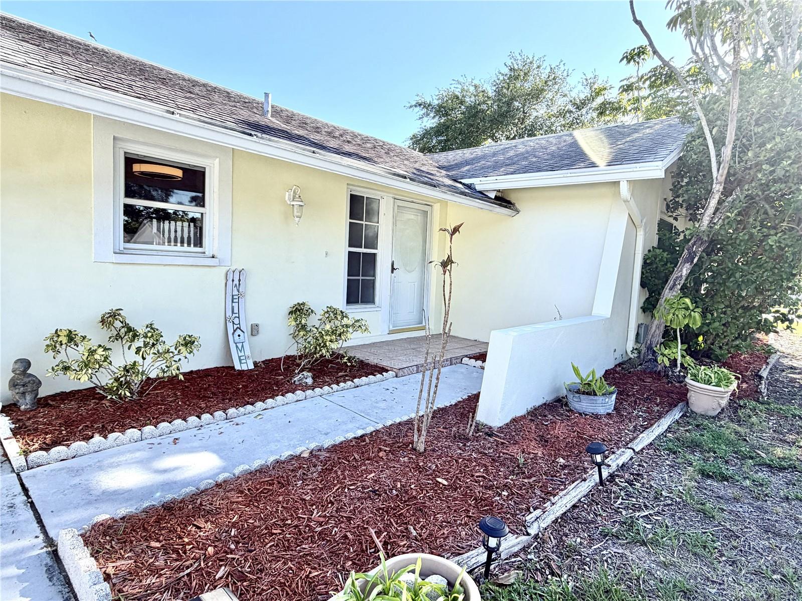 8212 101ST CT, SEMINOLE, FL — photo 2