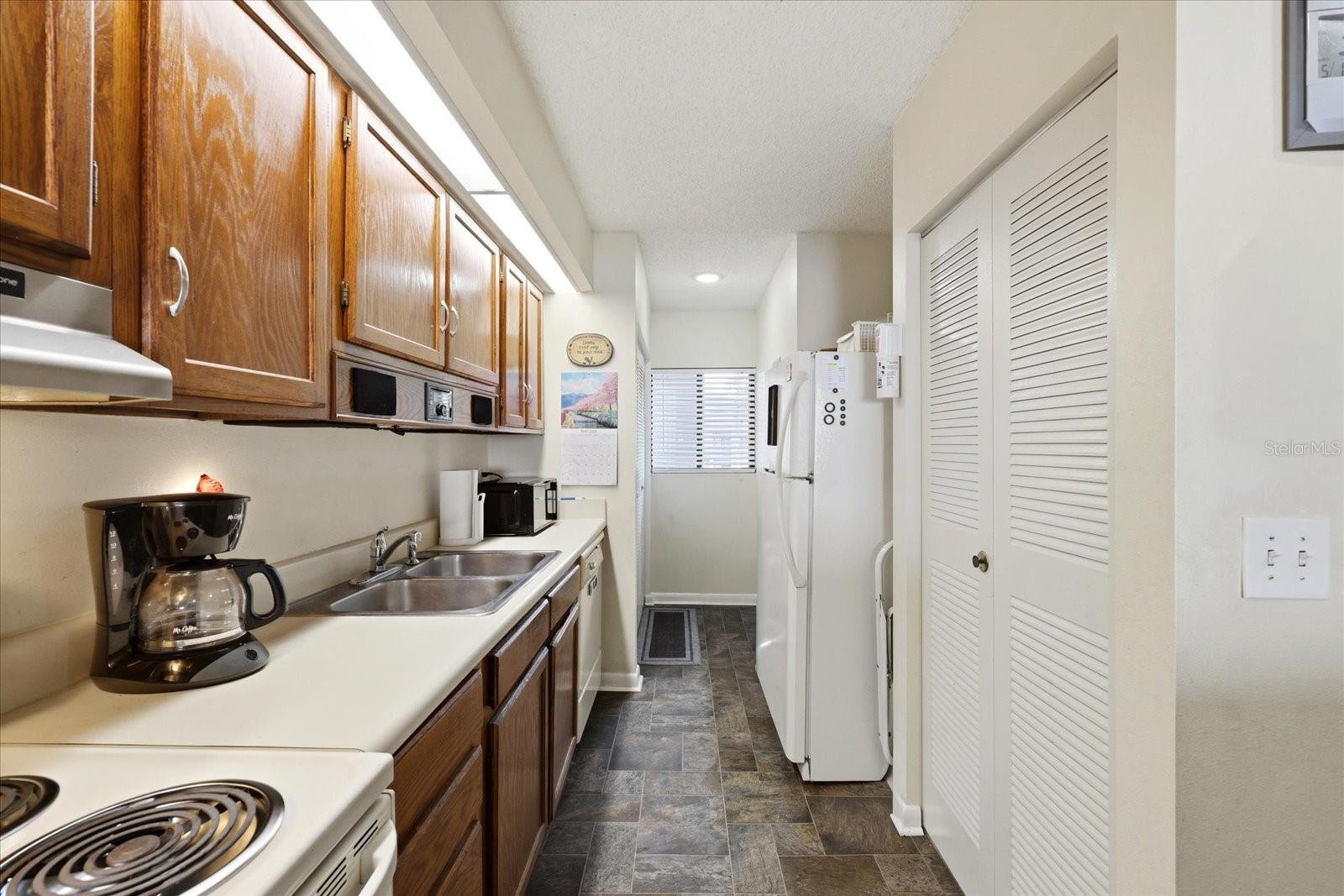 818 BAHIA DEL SOL DR #28, RUSKIN, FL — photo 13