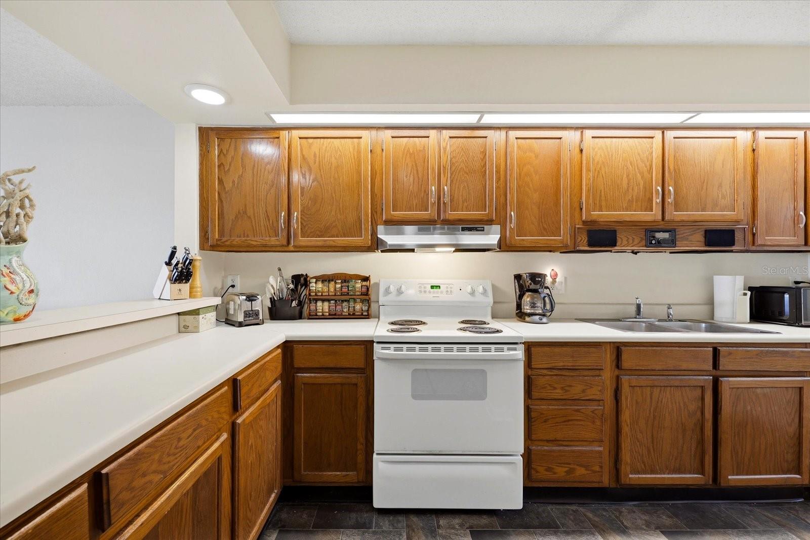 818 BAHIA DEL SOL DR #28, RUSKIN, FL — photo 14