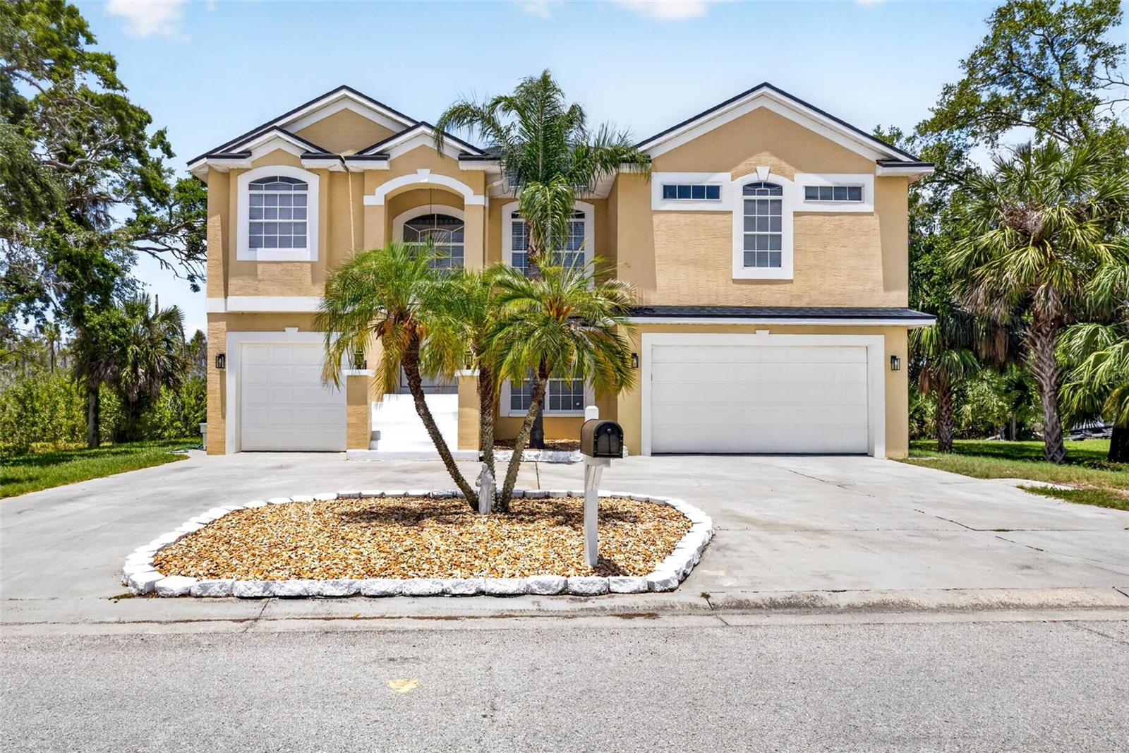 7445 GULF WAY, HUDSON, FL — photo 2