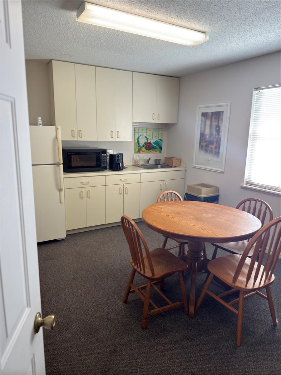 949 TAMIAMI TRL #102, PORT CHARLOTTE, FL — photo 4