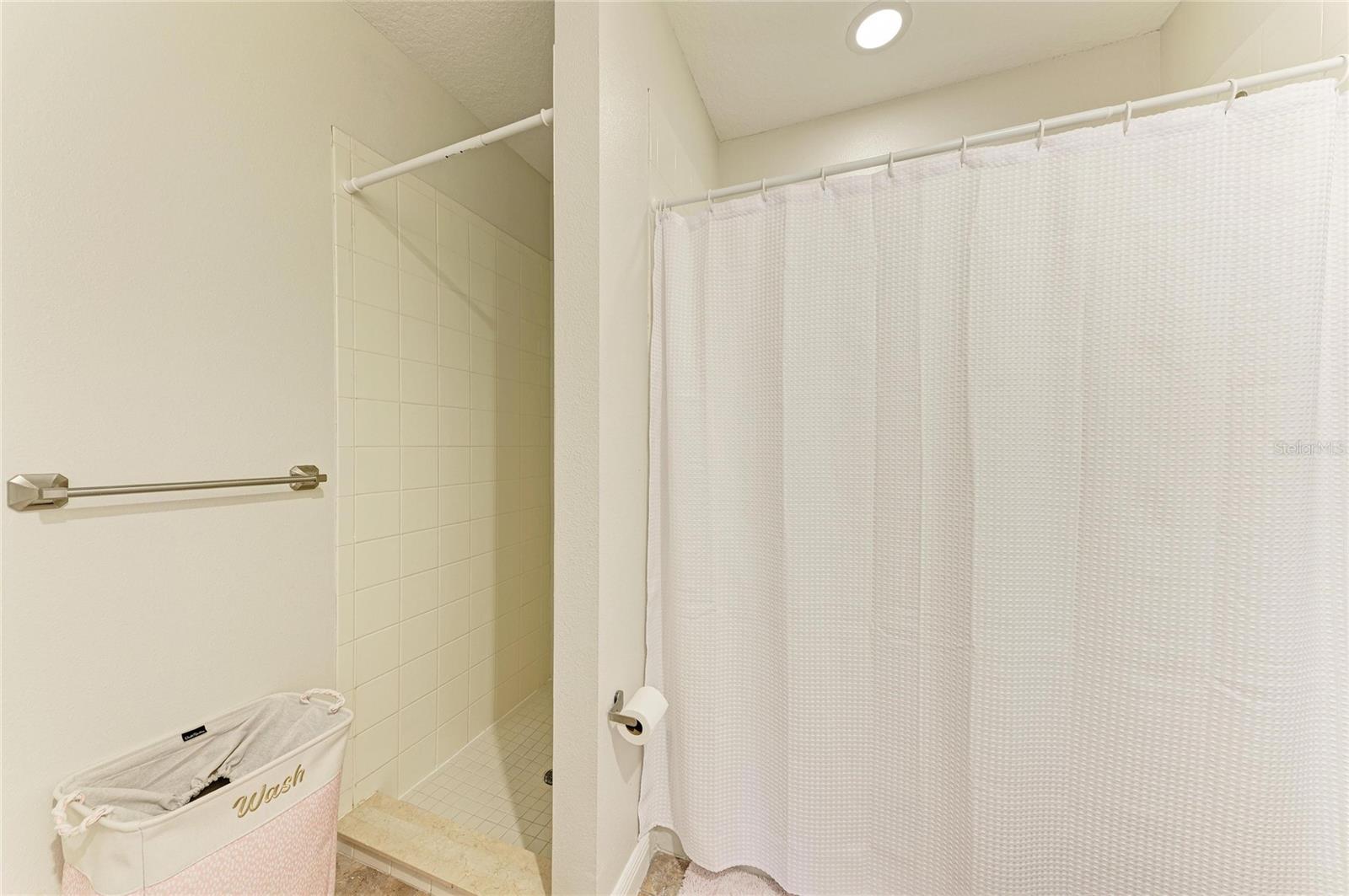 11960 FOREST PARK CIR, BRADENTON, FL — photo 34