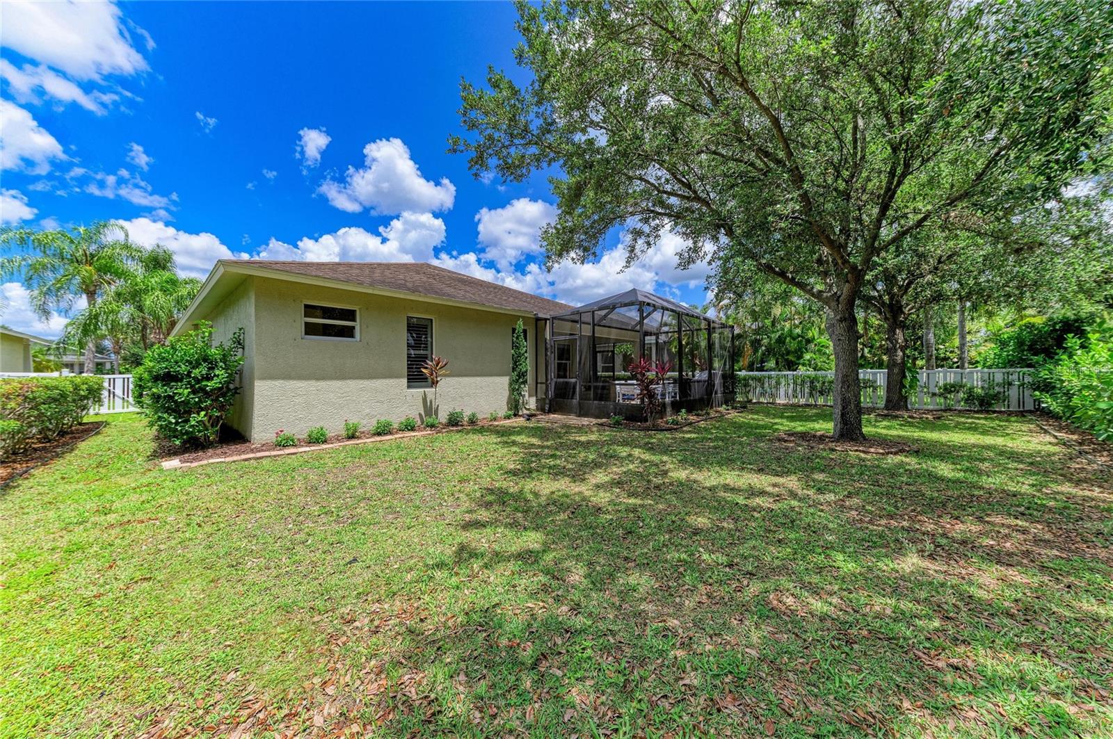 11960 FOREST PARK CIR, BRADENTON, FL — photo 39