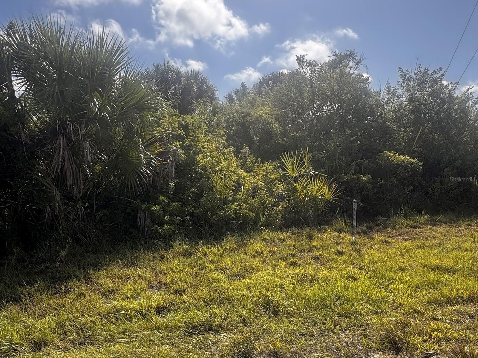 104 ARROW LN, ROTONDA WEST, FL