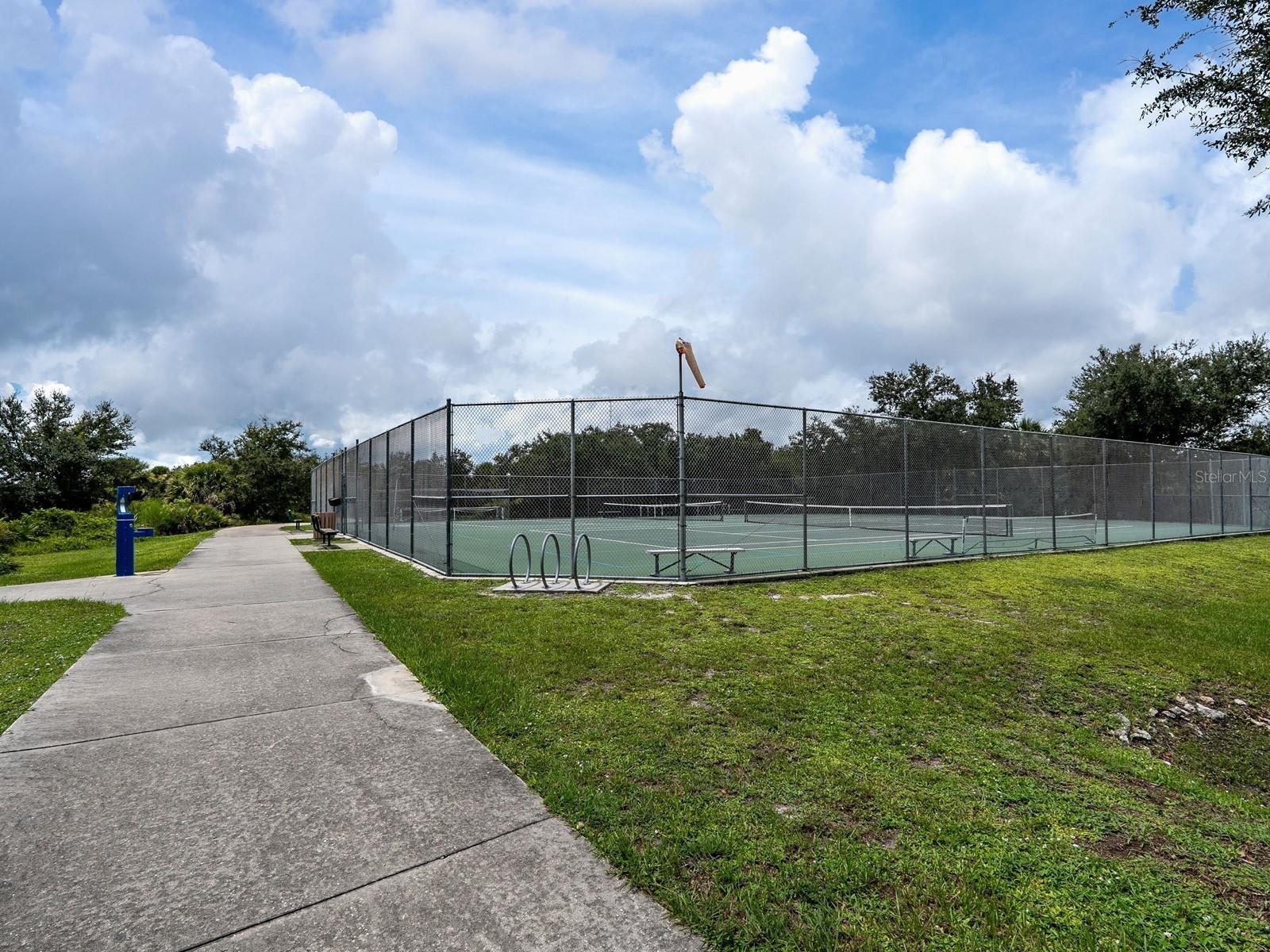 104 ARROW LN, ROTONDA WEST, FL — photo 4