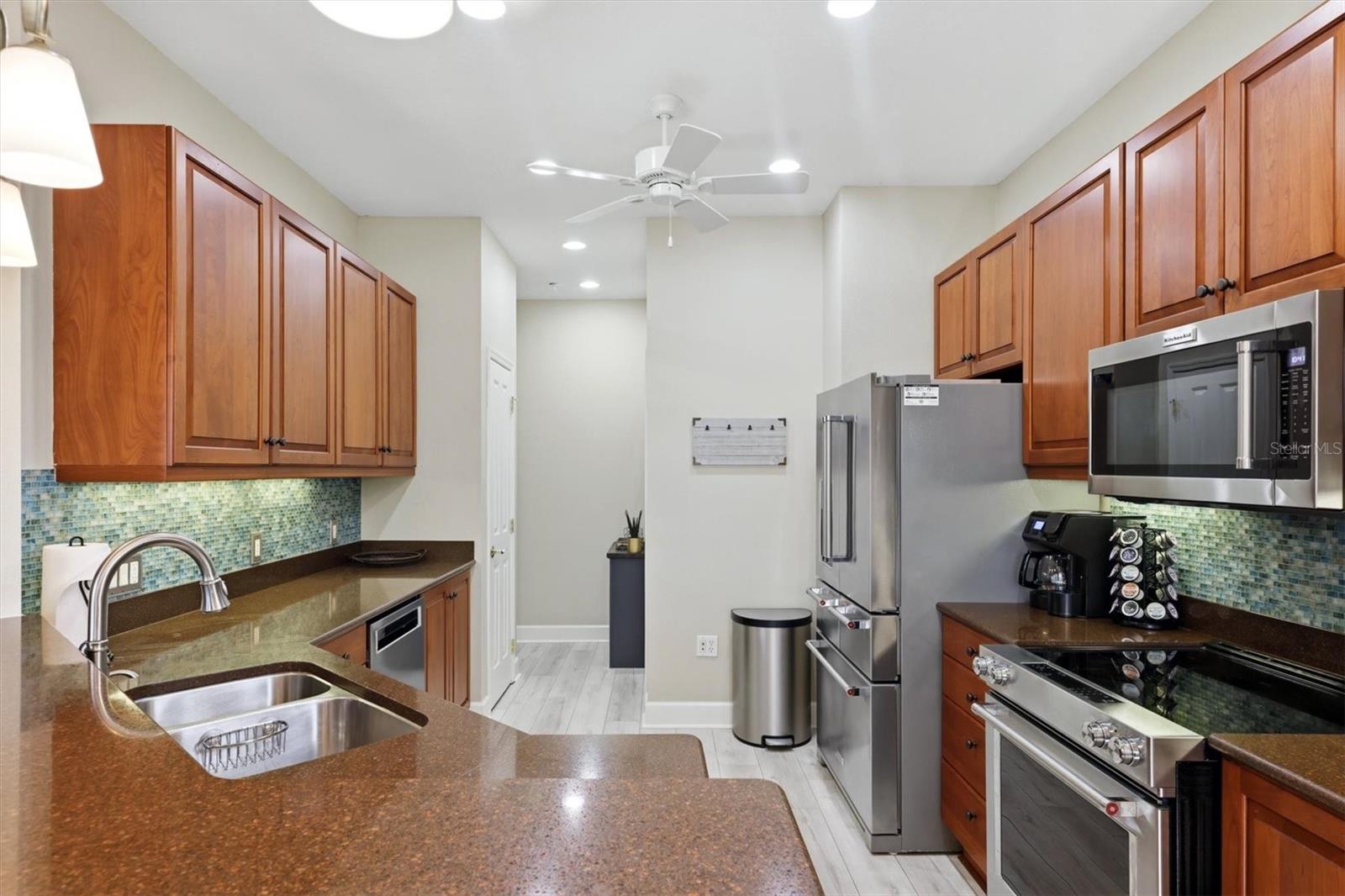 5290 DESCANSO CT #201B19, SARASOTA, FL — photo 14