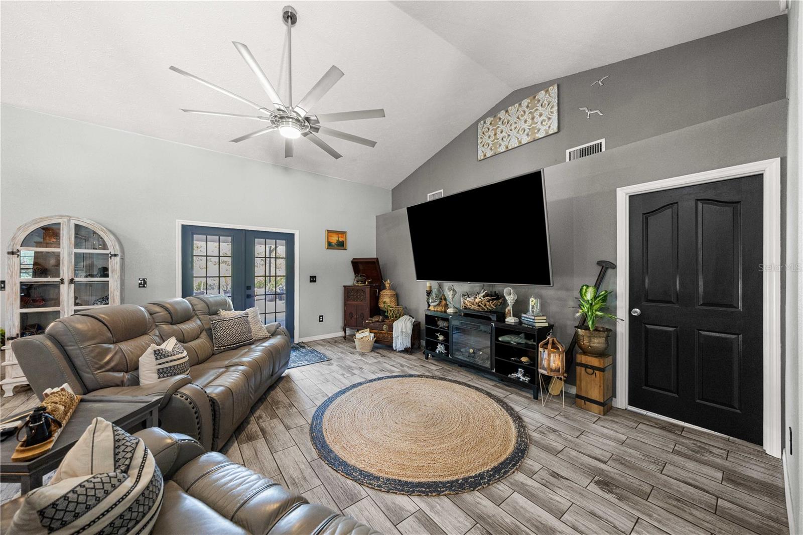 495 FISHER RD, OCKLAWAHA, FL — photo 11