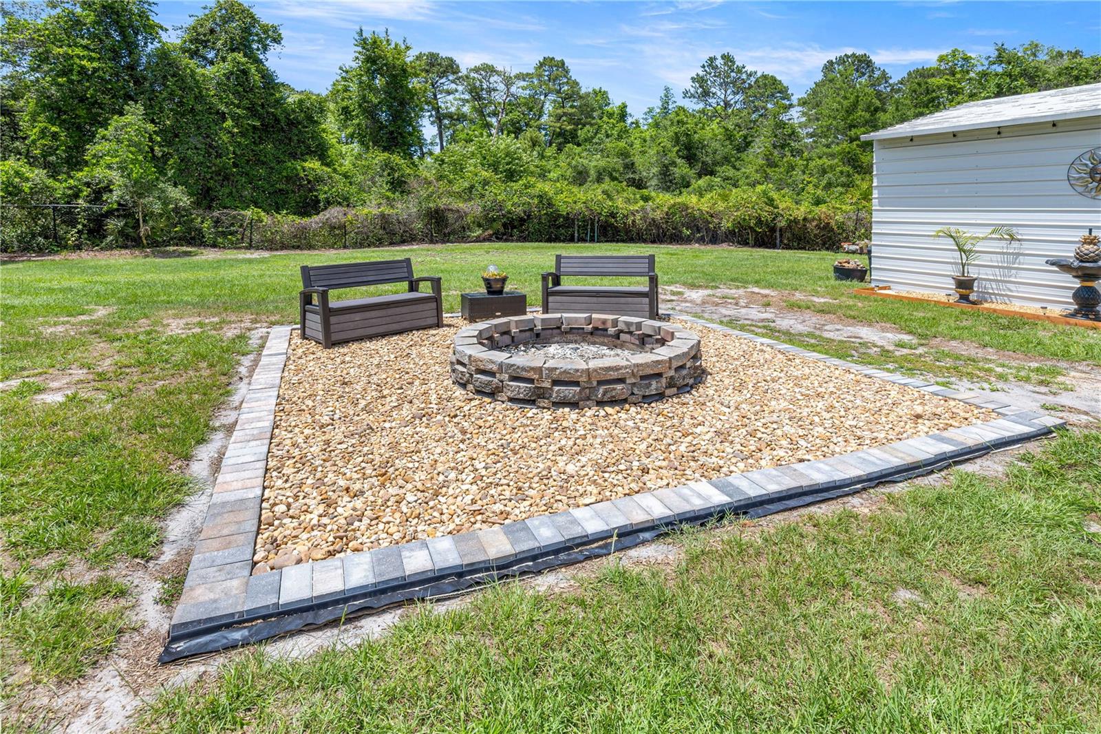495 FISHER RD, OCKLAWAHA, FL — photo 35