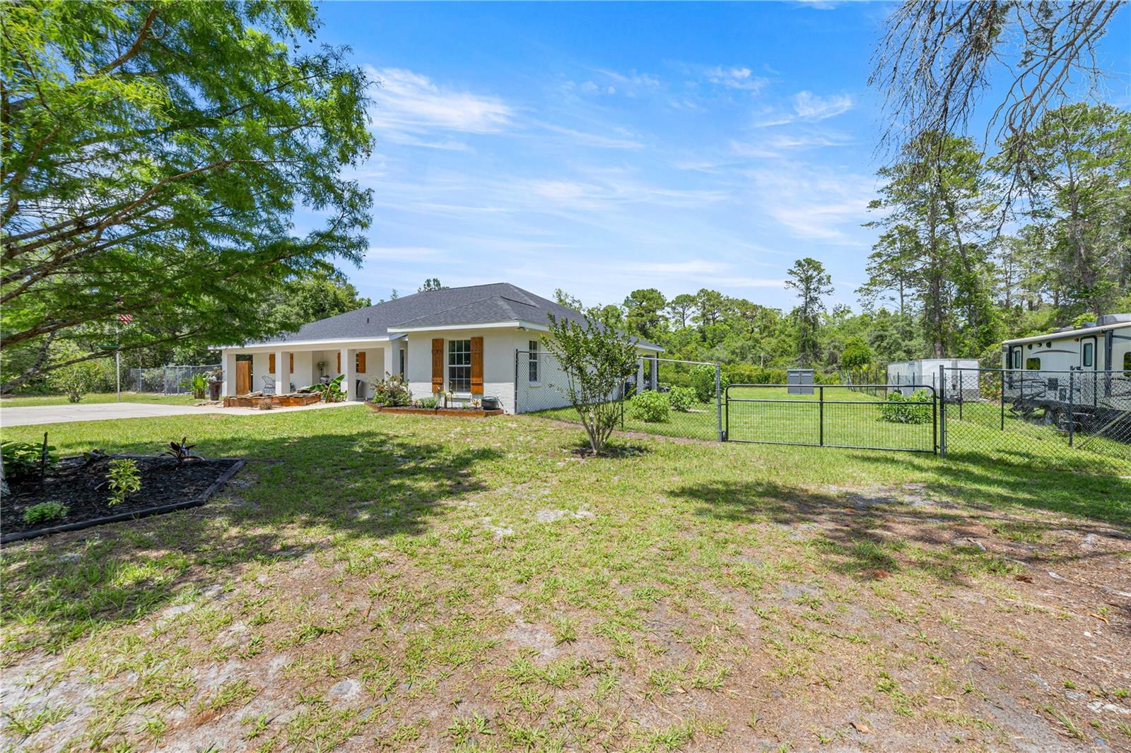 495 FISHER RD, OCKLAWAHA, FL — photo 39