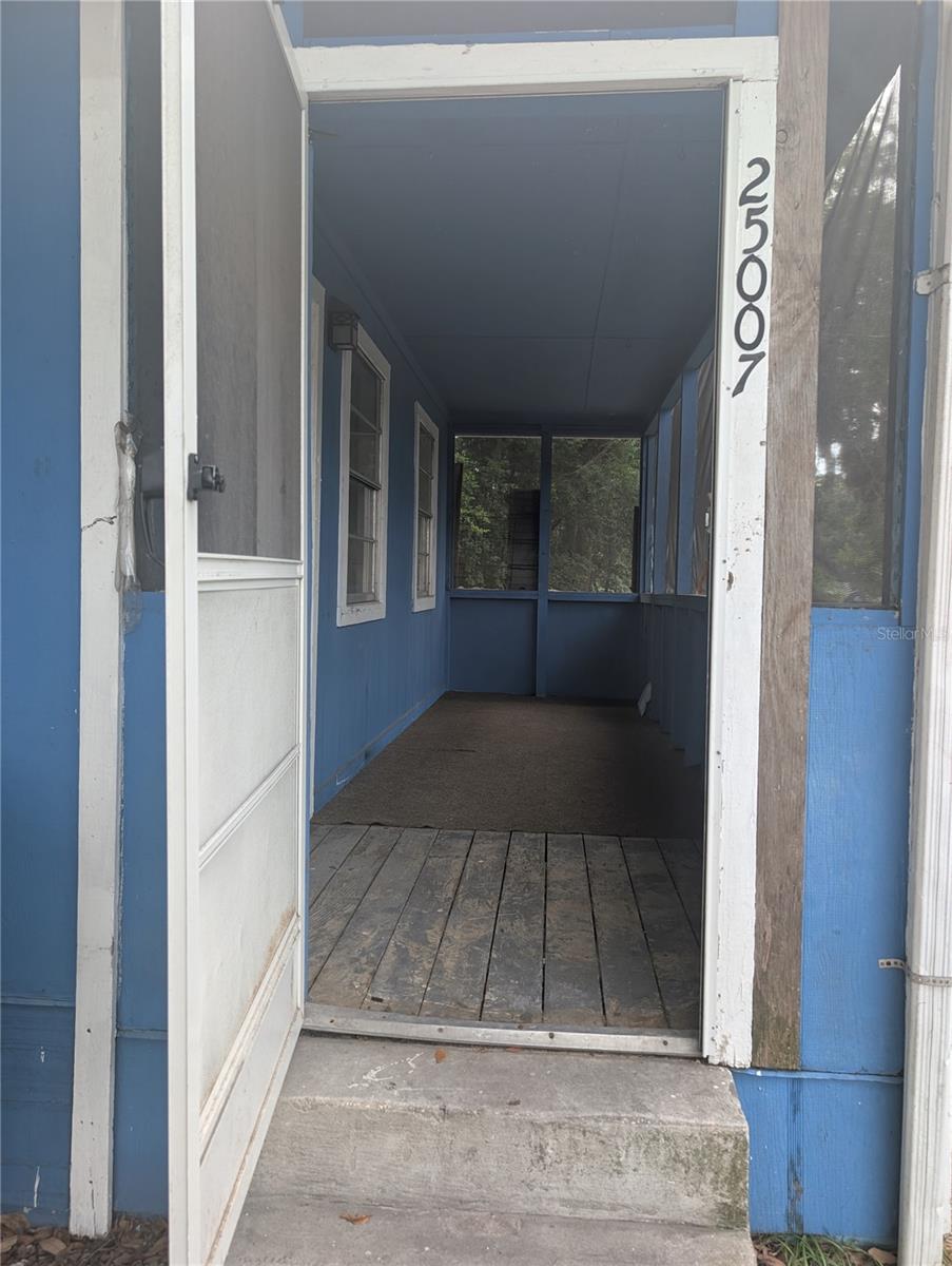 25007 NW 6TH AVE, NEWBERRY, FL — photo 2