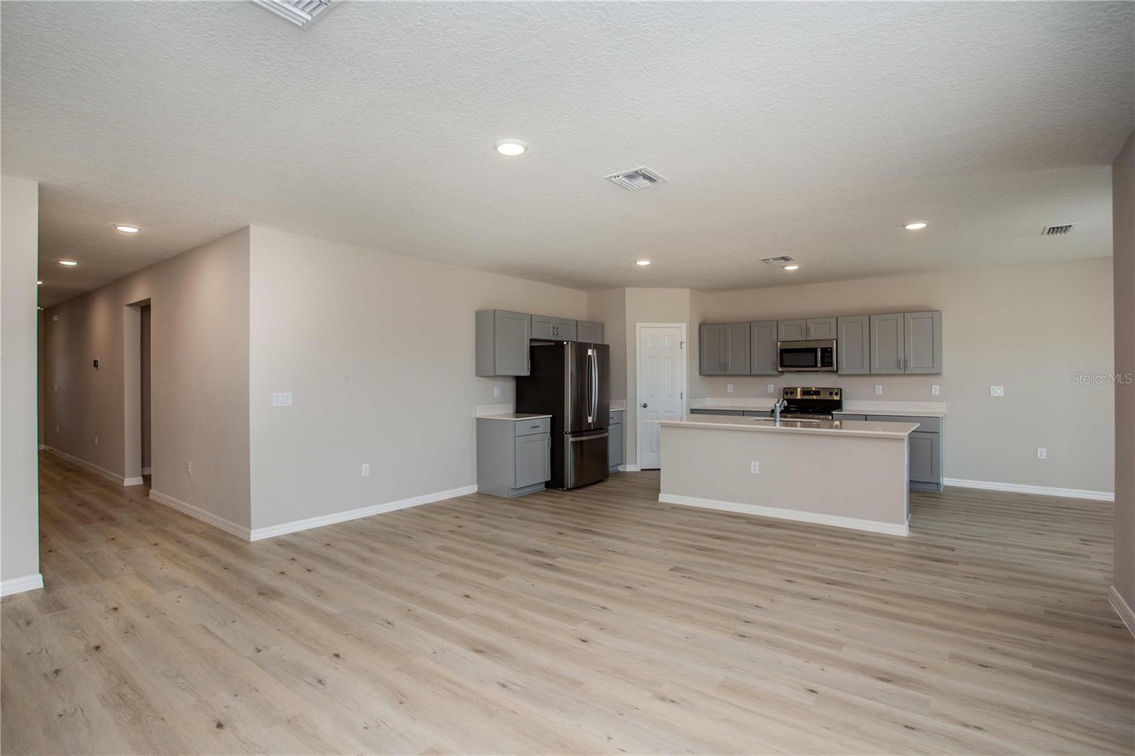 33601 NOBLE CREEK PL, DADE CITY, FL — photo 14