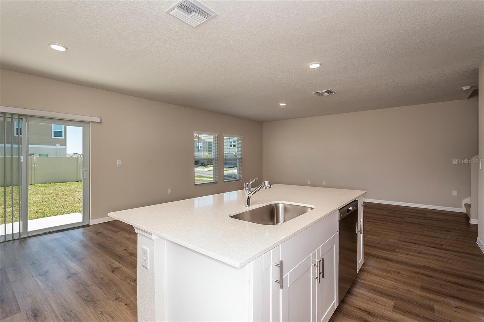 33631 NOBLE CREEK PL, DADE CITY, FL — photo 10