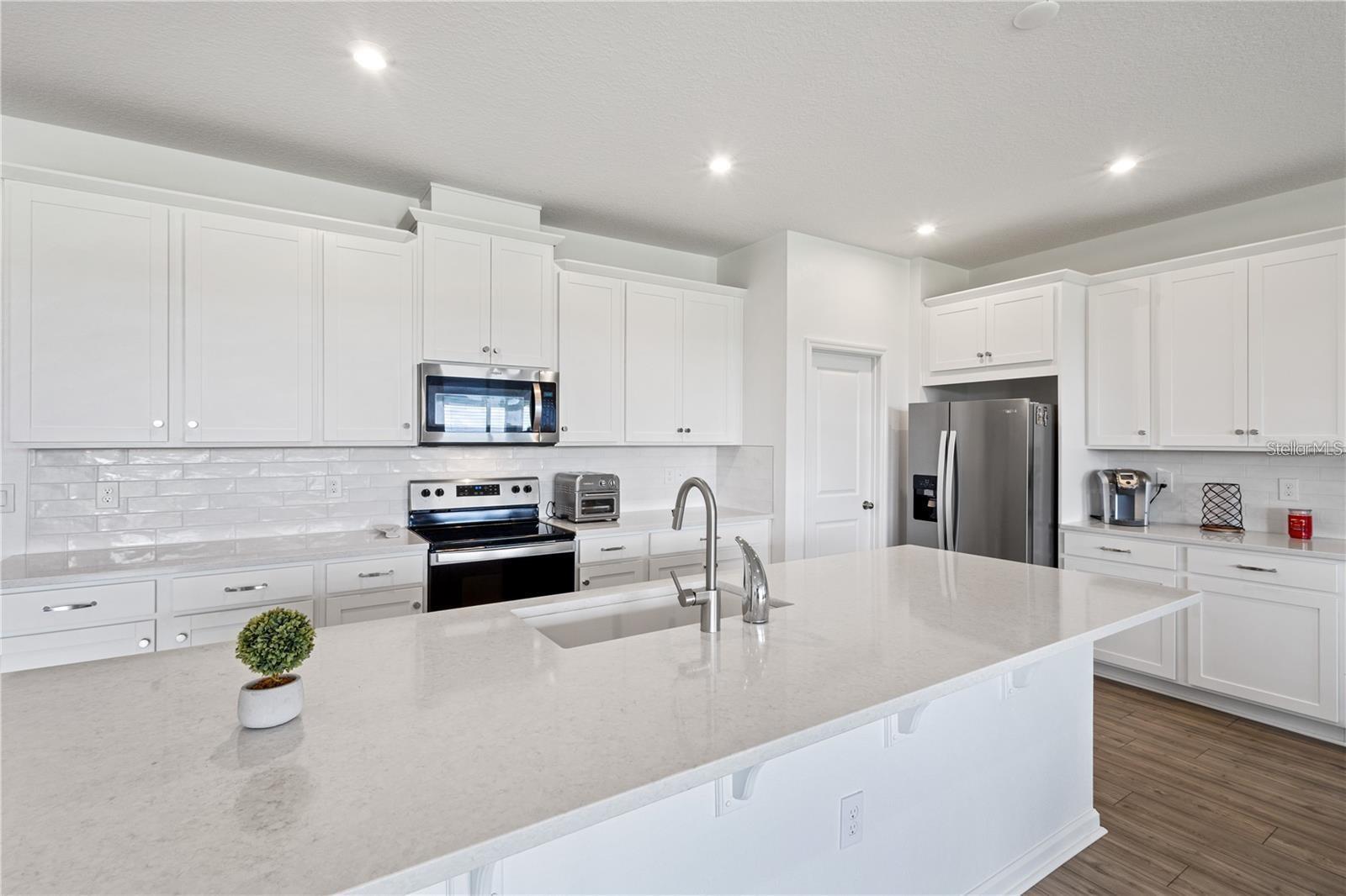 2085 VALENCIA BLOSSOM ST, CLERMONT, FL — photo 19