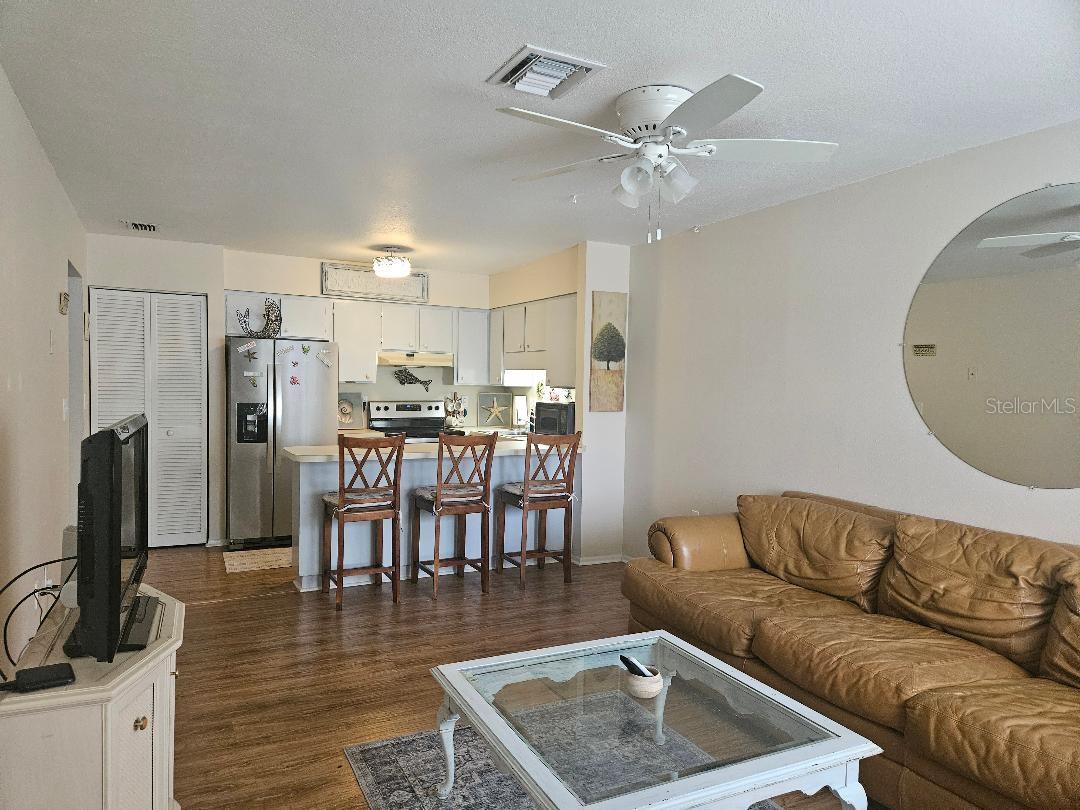 810 KINGS CT #B, PUNTA GORDA, FL — photo 2