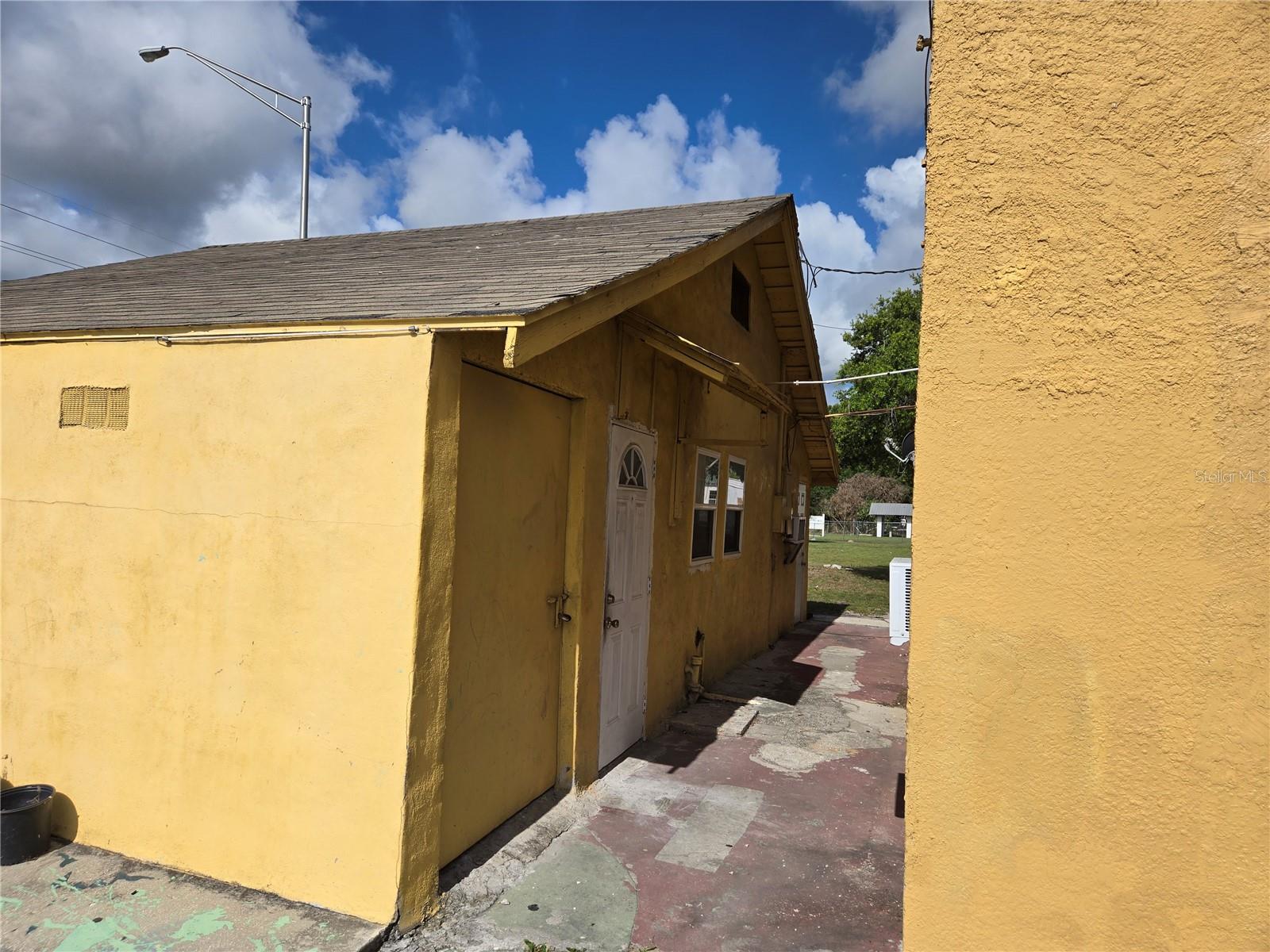 1725 OLD BARTOW RD, LAKE WALES, FL — photo 11
